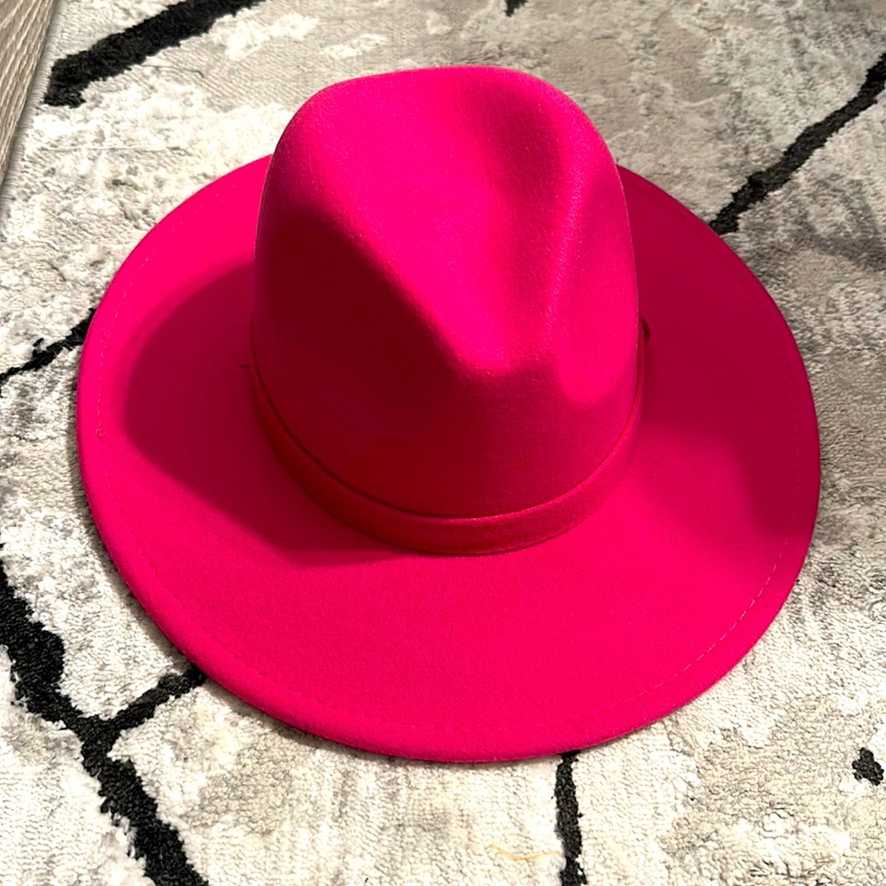 Women’s Pink Fedora. Wide Brim No Spots or Stains.